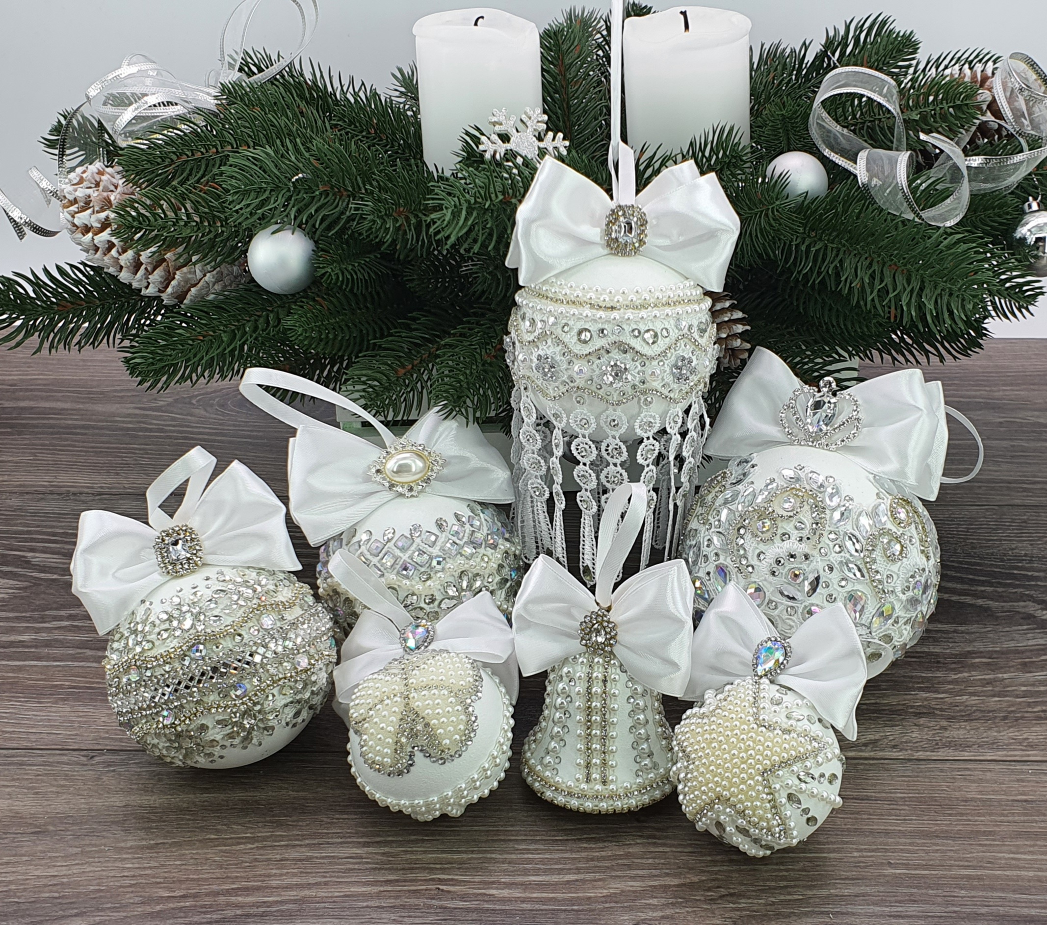 Набор шаров новогодних ML белый 7шт (701)