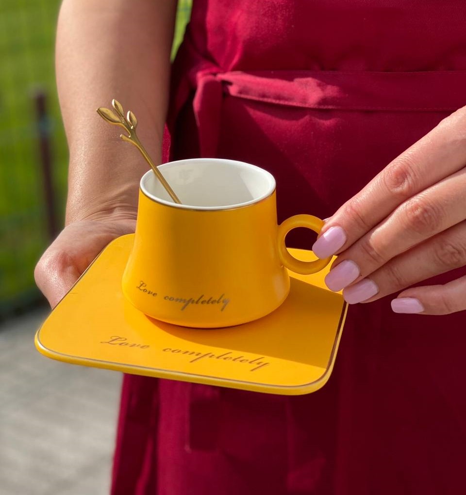 Набор чашка 150 мл, блюдце и ложка желтая